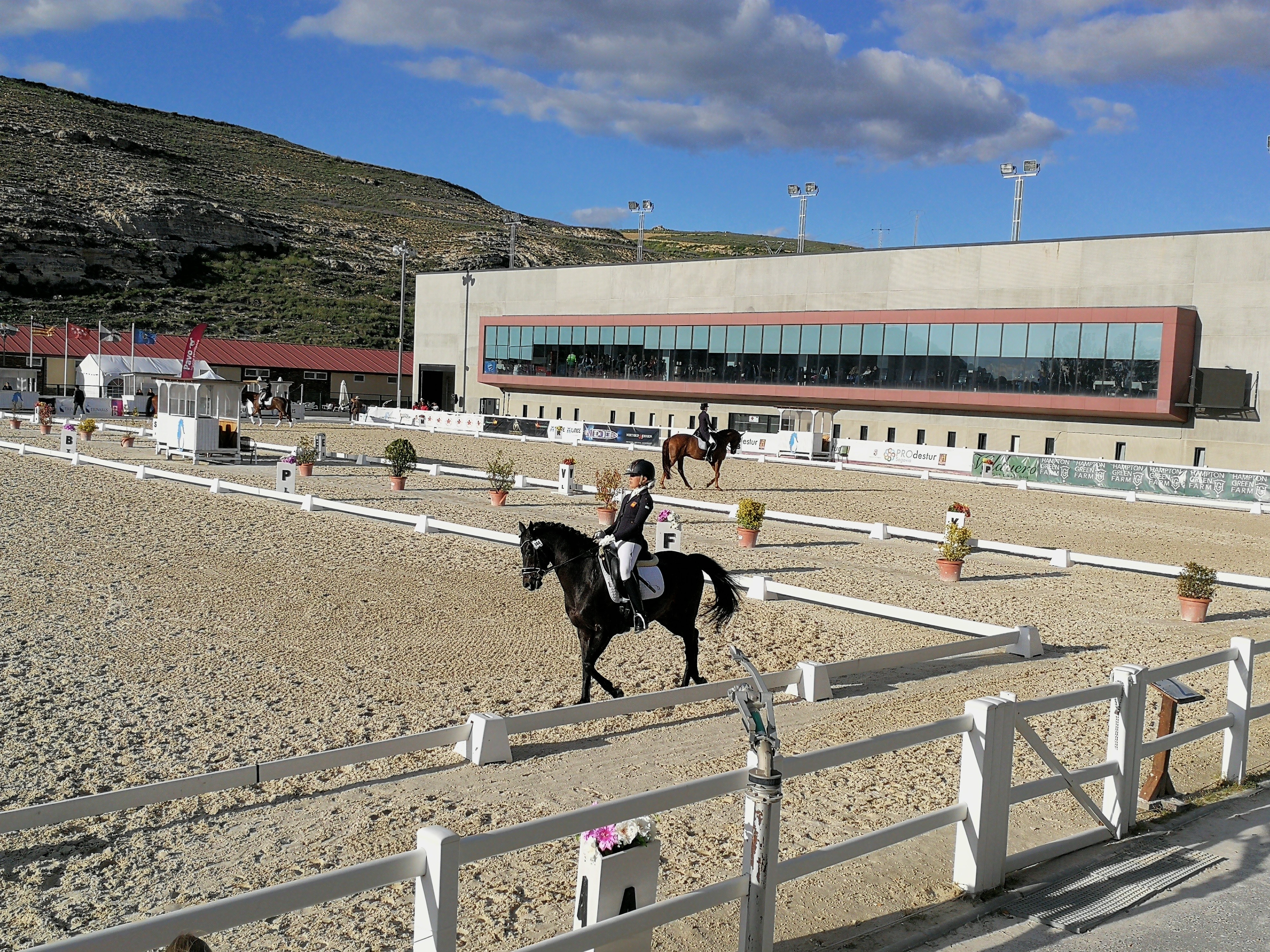 Excelente representaci&oacute;n Navarra en el Internacional 3* de CECYL